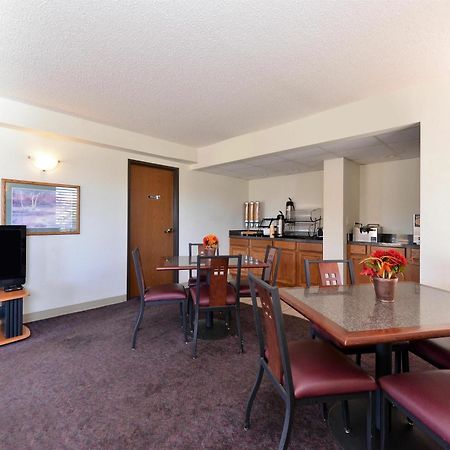 Executive Plus Inn And Suites Elk City Eksteriør billede