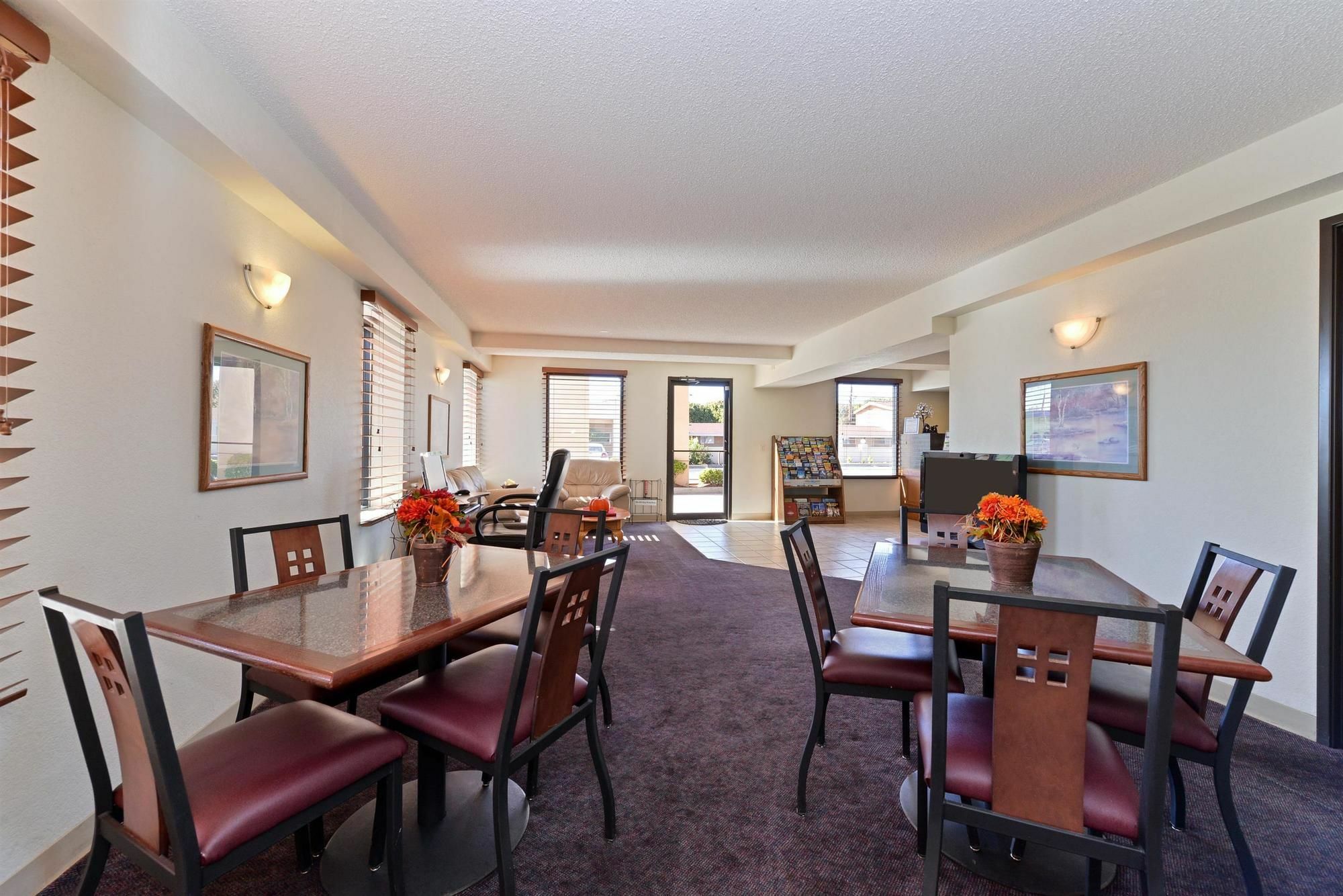 Executive Plus Inn And Suites Elk City Eksteriør billede